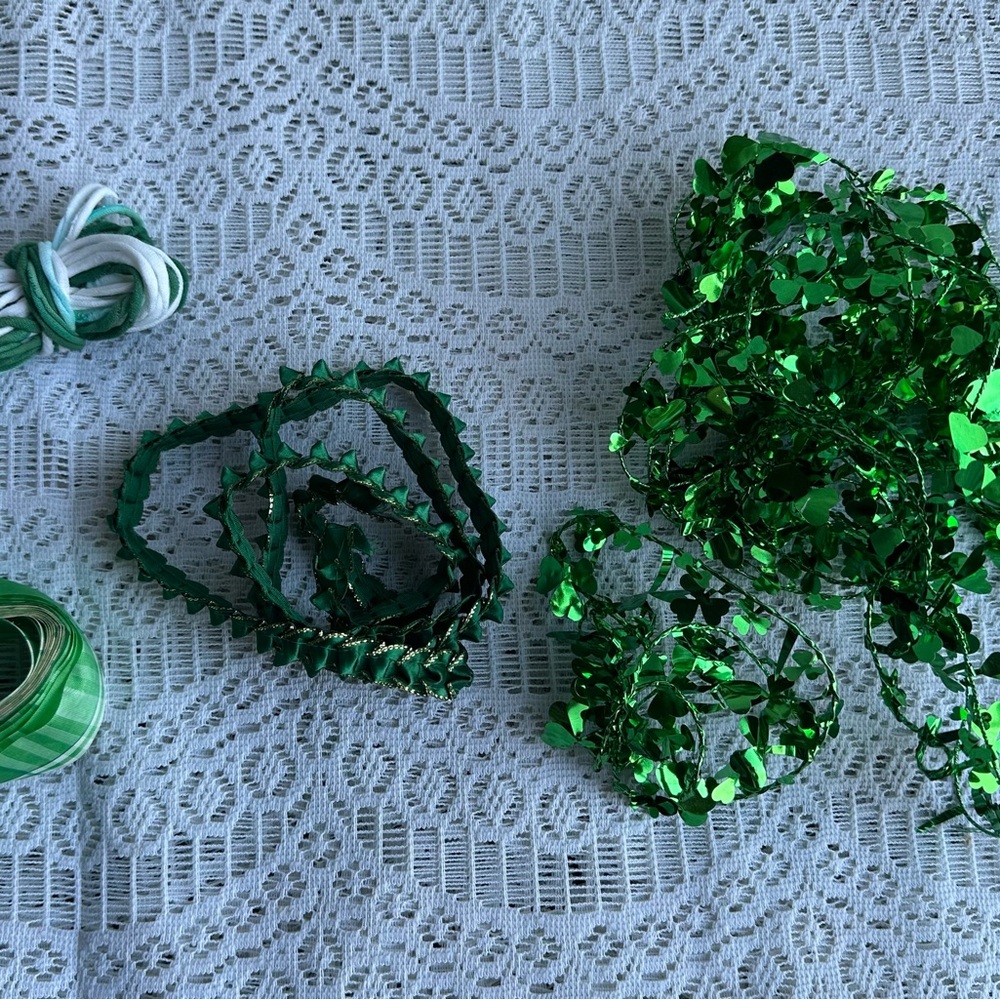Box of Irish St Patrick’s Day Bundle - Picture 3 of 16